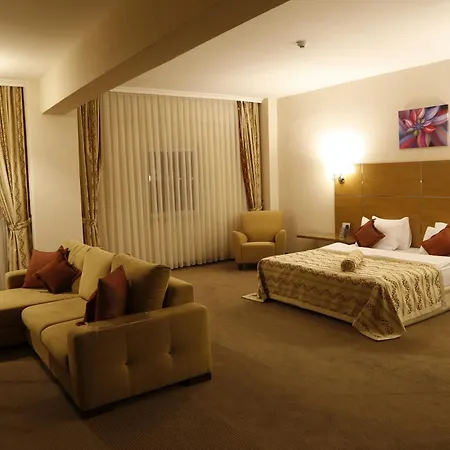 ホテル Grand Cali 4*